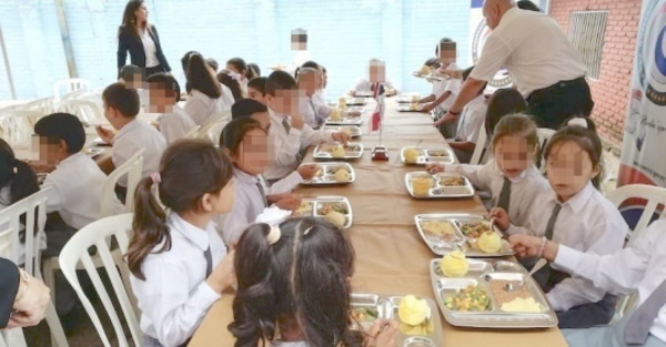 Merienda escolar con tres chipitas generó plagueo