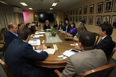 Buscan simplificar procesos en el comercio