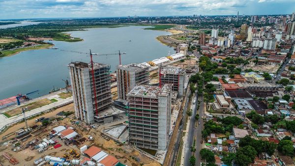 Oficinas públicas en cinco edificios de vanguardia