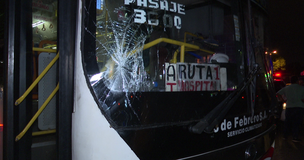 Hombre presuntamente alcoholizado fue atropellado por un colectivo