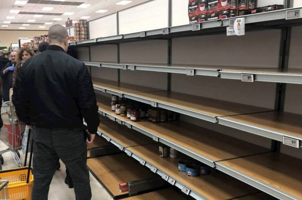 «LA GENTE FORMA FILA EN LOS COMERCIOS, NO QUEDA NADA»