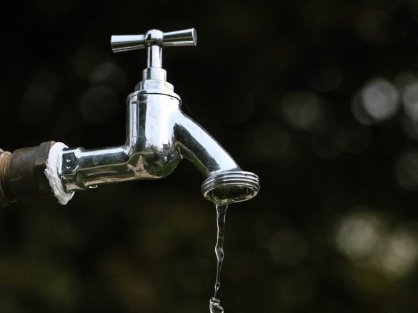 Varias familias de Asunción y Central quedan sin agua