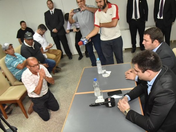 Comuna ratifica prohibición y cuidacoches se rehúsan a dejar calles