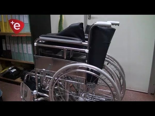 GOBERNACIÓN ENTREGA SILLAS DE RUEDAS A PERSONAS CON DISCAPACIDAD EN ITAPÚA