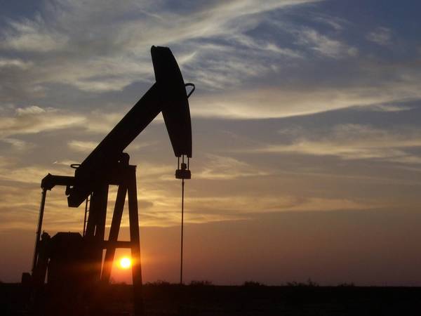El petróleo de Texas a la baja y toca mínimos de los últimos trece meses