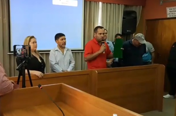 Taxistas no están contentos con decisión de los concejales | San Lorenzo Py