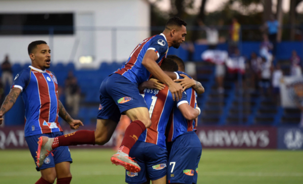 HOY / Bahía ridiculiza a Nacional y lo saca por la puerta de atrás de la Sudamericana