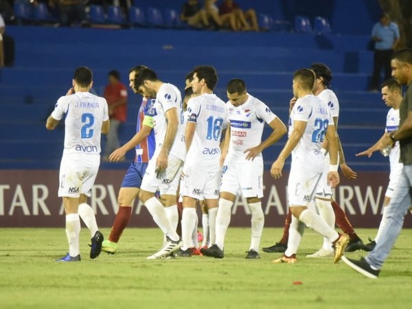 Nacional vuelve a caer ante Bahía y queda eliminado de la Sudamericana