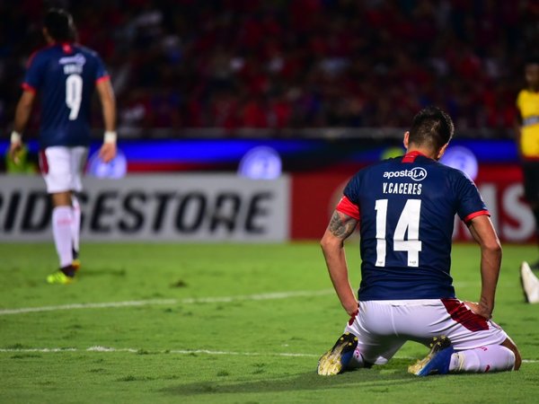 Papelón histórico: Cerro decepciona a su pueblo y queda fuera de la Copa