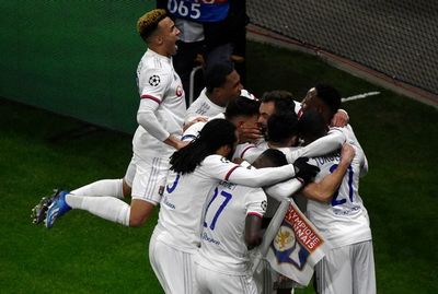 El Lyon toma ventaja frente a la Juventus - Fútbol - ABC Color
