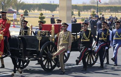 Egipto rinde honores a Hosni Mubarak