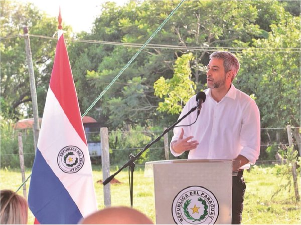 Mario Abdo admite críticas, pero asegura que no es haragán