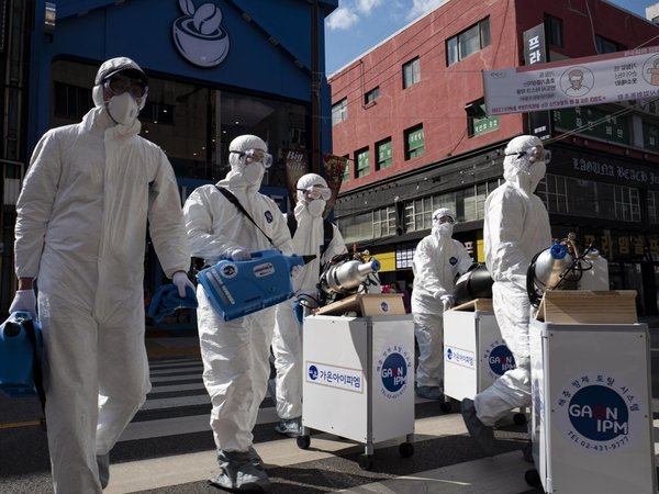 China confía en tener el coronavirus bajo control a finales de abril