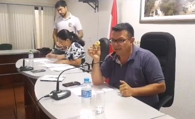 Chipitas rompedientes en la Gobernación, esta vez con Girasol