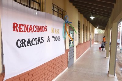 Inauguran obras y entregan laboratorios móviles a colegios públicos | .::Agencia IP::.