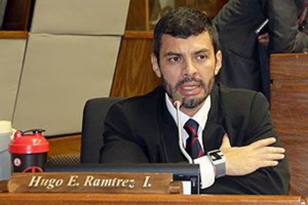 Musculín Ramírez también se lanza por Asunción del Paraguay, tus naranjos y tus flores...