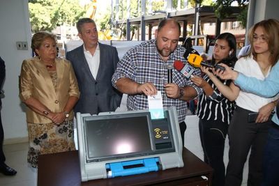 Primeras 3000 máquinas de votación llegaron al TSJE