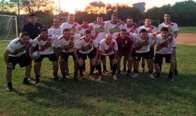 Universo y Boquerón van por el título del Sub 40 - Fútbol - ABC Color