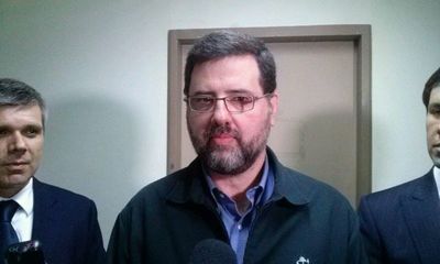 Confirman condena de tres años de cárcel para ex ministro de Educación