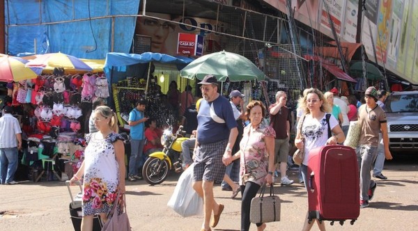 Ventas en CDE caen un 70 % - Informate Paraguay