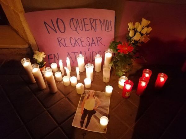 “No queremos volver en ataúdes”, reclaman compatriotas en España tras feminicidio - Mundo - ABC Color