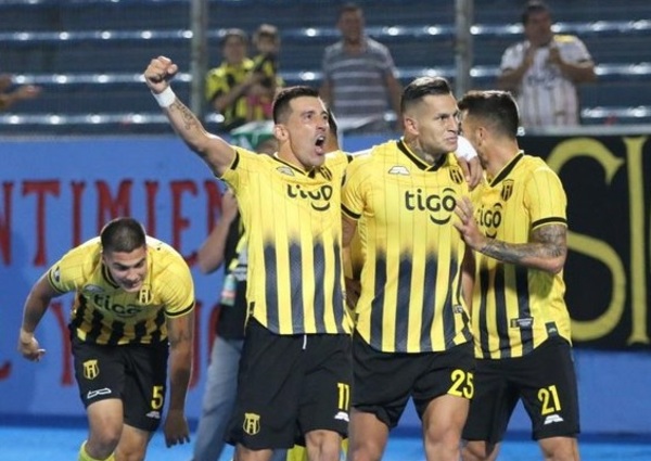 Tras un susto, Guaraní accede a la fase de grupos 