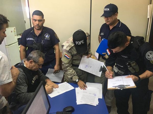 Extraditan a expolicía brasileño que contaba con 14 órdenes de captura - Nacionales - ABC Color