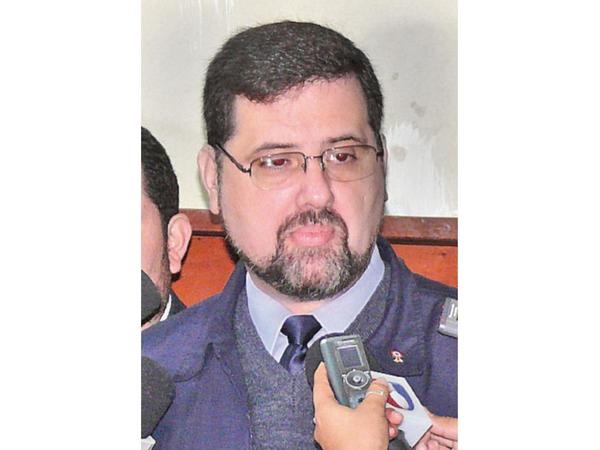 Ratifican condena al ex ministro Luis Riart por  lesión de confianza