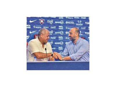Raúl Zapag toma el control total
