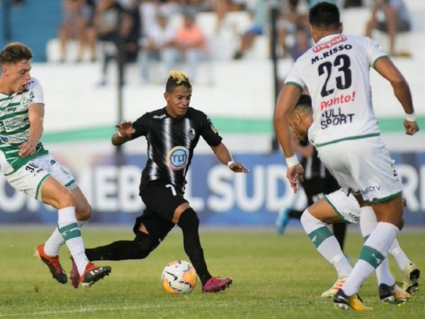Una inspirada noche de Facundo Waller lleva a Plaza Colonia a segunda fase