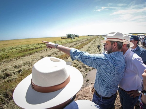 Mario Abdo ratifica apoyo a modelo productivo: 'el asistencialismo destruye la cultura productiva en Paraguay'