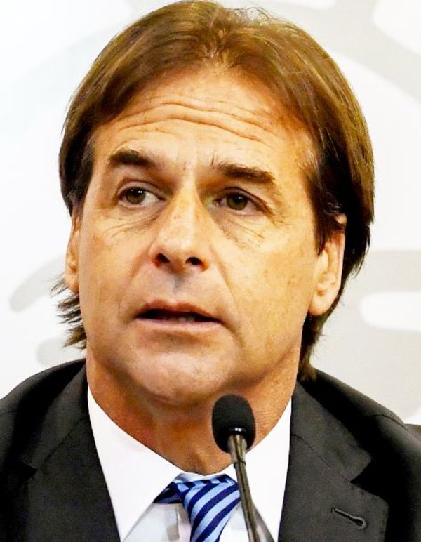 Abdo asistirá mañana a los actos en Cerro Corá y luego irá a Uruguay - Política - ABC Color