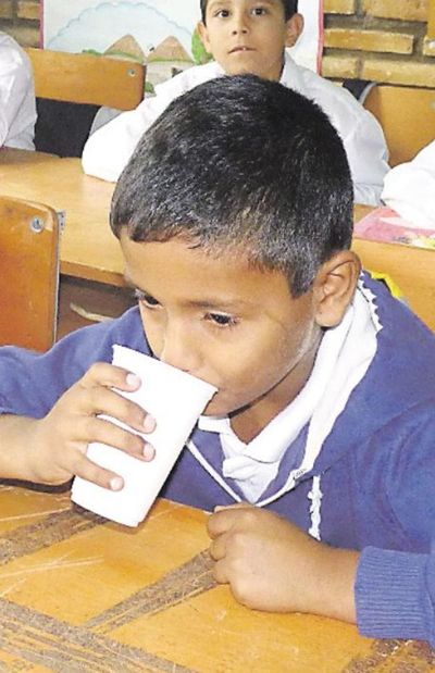 El lunes habrá leche en escuelas de Central - Locales - ABC Color
