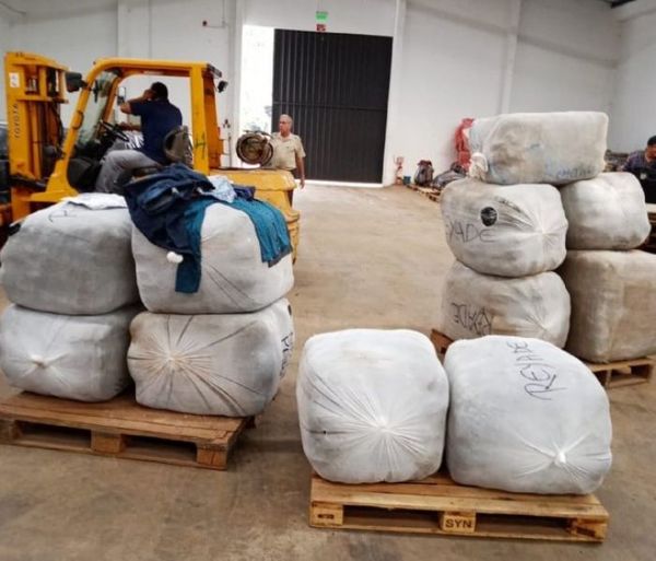 Imputan y ordenan captura de aduanero por supuesto contrabando