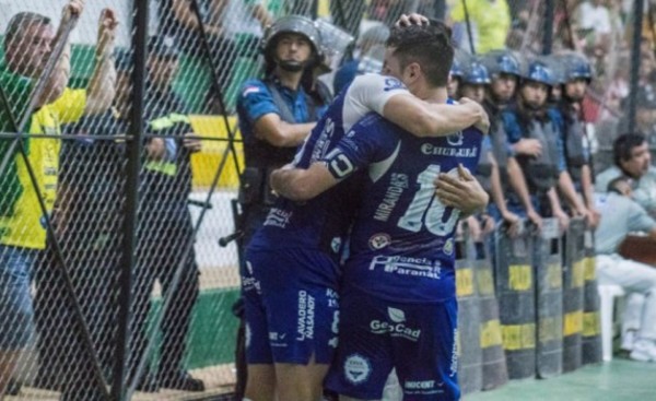 Franco también triunfa ante el dueño de casa