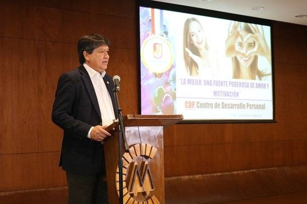 HOY / En el marco del Día de la Mujer Paraguaya, Medalla Milagrosa realizó la charla "La Mujer, una fuente poderosa de Amor y Motivación"