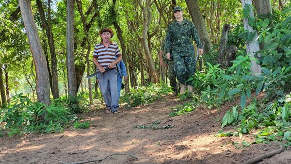 Padres de Edelio Morinigo retomaron su búsqueda en el monte