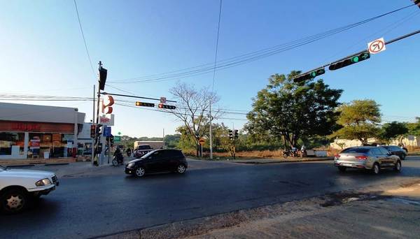 Eliminan giros a la izquierda en ruta Luque - San Ber •