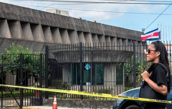 Fiscalía allanó la casa de Gobierno e investiga al presidente en Costa Rica