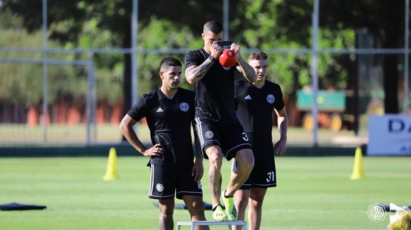 Alan Benítez habló de su estado para el debut y del juego de Garnero