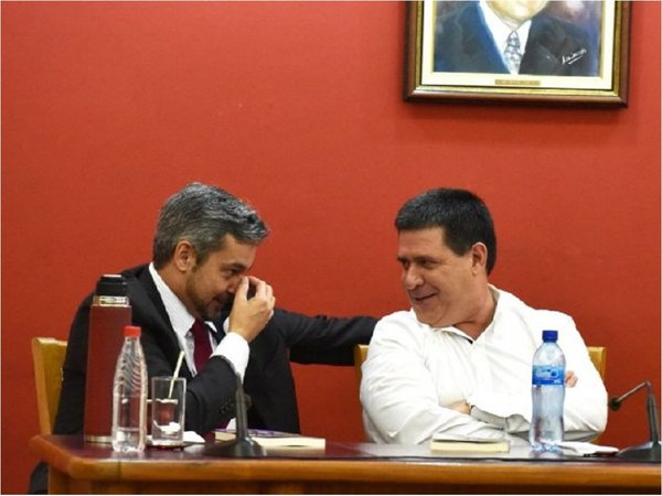 Abdo Benítez destaca el liderazgo político de Horacio Cartes
