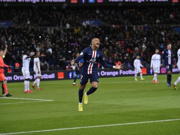 Mbappe atropella al Dijon