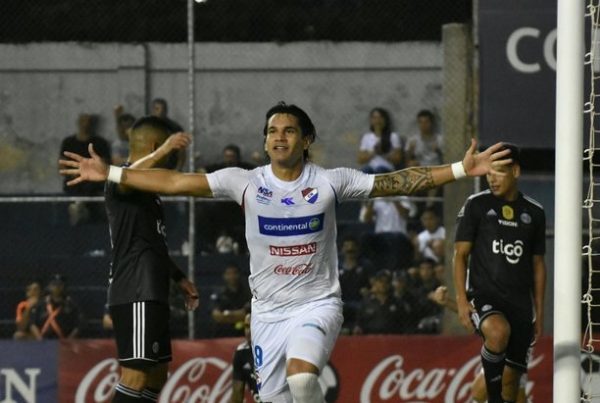 Nacional vence a Olimpia con polémica incluida