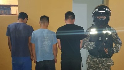 San Ignacio; otra intervención del Grupo Lince, detienen a tres supuestos microtraficantes - Digital Misiones