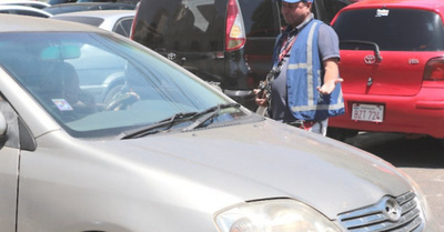 Muni pide no ceder al apriete de cuidacoches