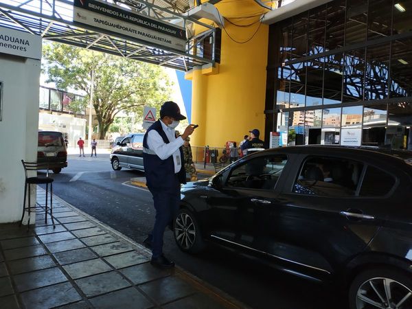 El 50% de personas que ingresan a CDE no pasan por Migraciones