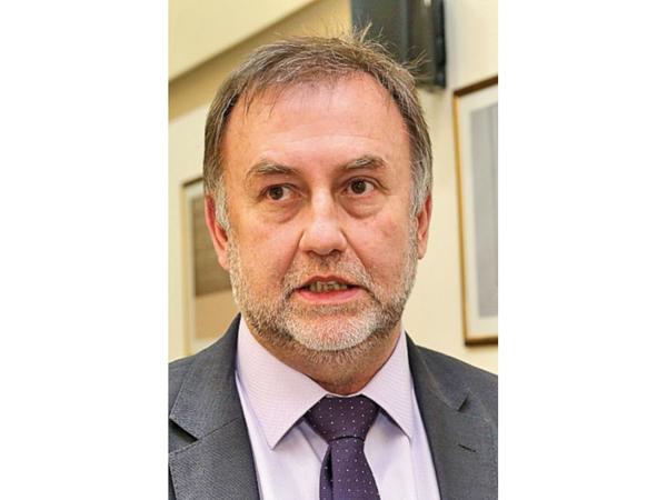 Ministro de Hacienda se postulará para presidir el BID