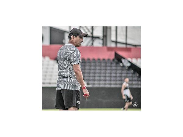 Libertad viaja rumbo a su debut copero