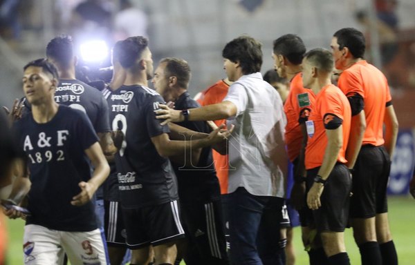 Sebastián Rambert de Olimpia: “Fue un partido traumático”