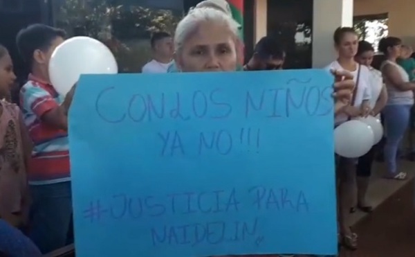 Manifestación y preparativo de "bienvenida", tras desaparición de niña